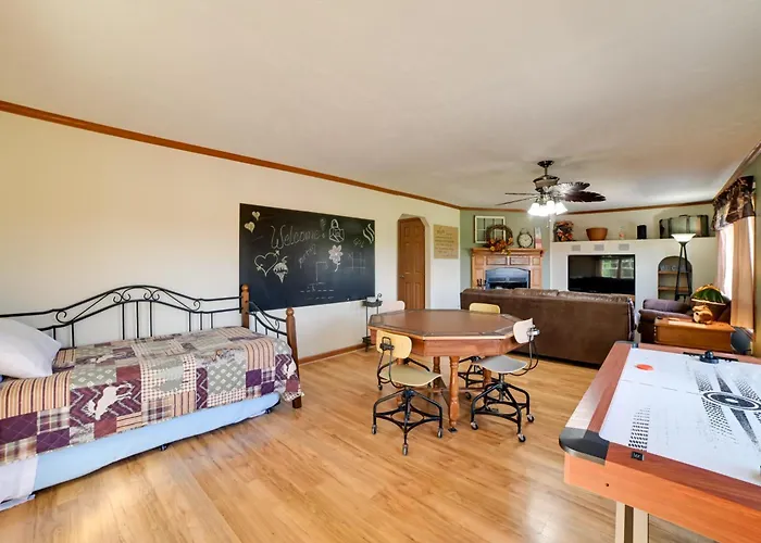 Hébergement de vacances Near Garden Of The Gods: W/ Fire Pit, Hot Tub *