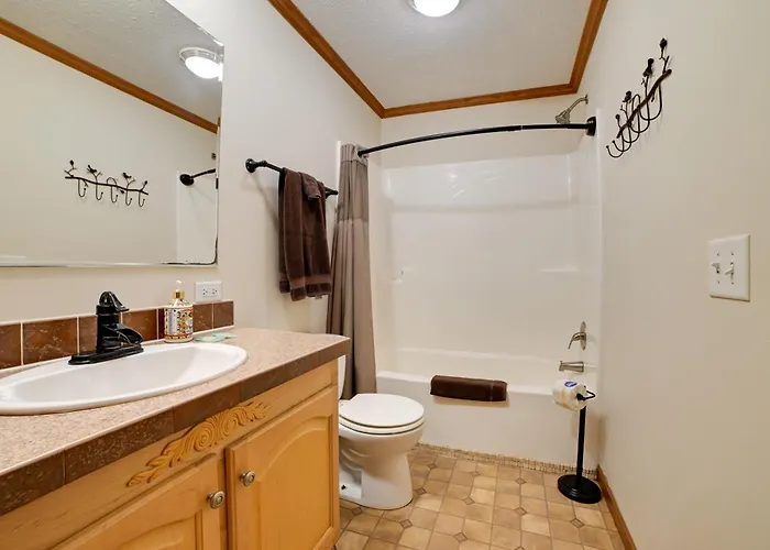 Near Garden Of The Gods: W/ Fire Pit, Hot Tub Hébergement de vacances Elizabethtown