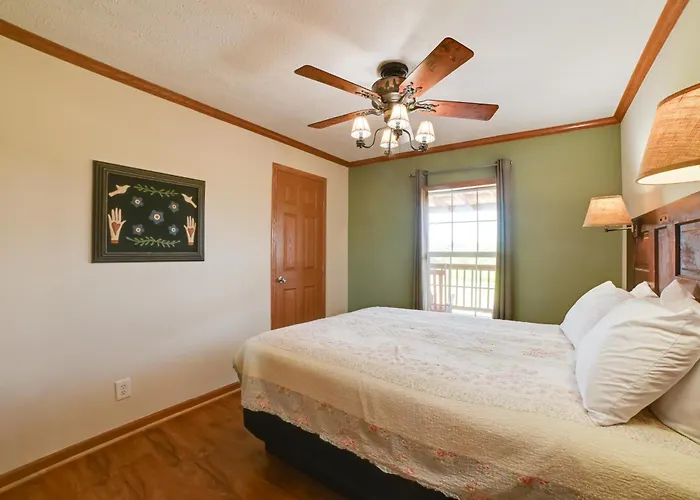 Hébergement de vacances Near Garden Of The Gods: W/ Fire Pit, Hot Tub Elizabethtown
